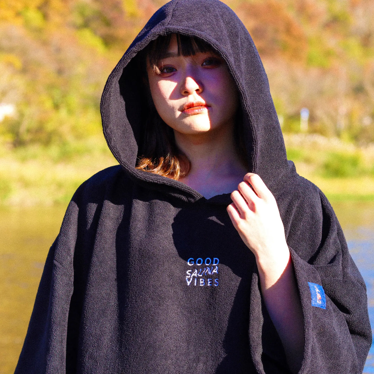 ABiL Sauna Poncho|Black|サウナ後の時間を、もっと心地よく – ABiL.SHOP ABiL Sauna Poncho|Black|サウナ後の時間を、もっと心地よく – ABiL.SHOP